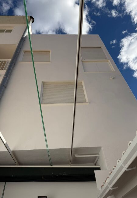 Fachada renovada y protegida